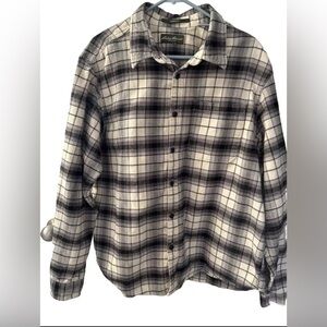 Eddie Bauer Men’s Relaxed Fit Size Medium Costal Plaid Flannel Button Up Shirt